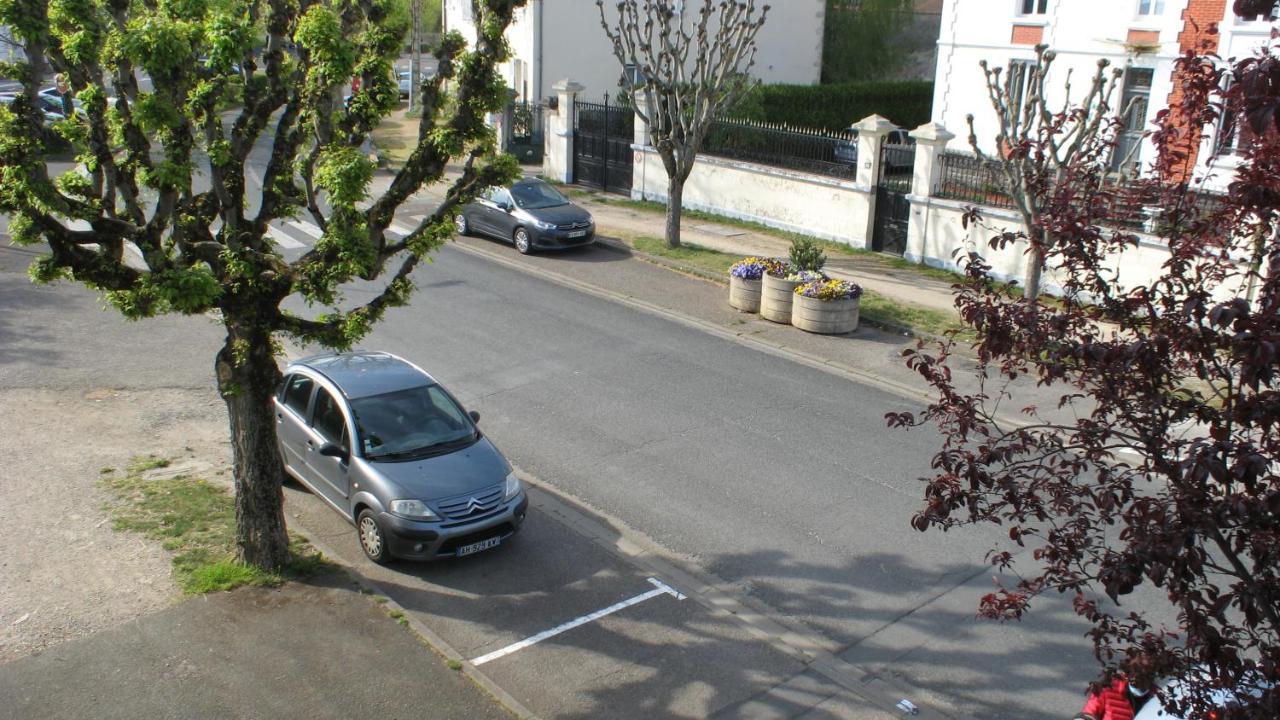 Charmant F1 Bis Atypique Gannat Bagian luar foto
